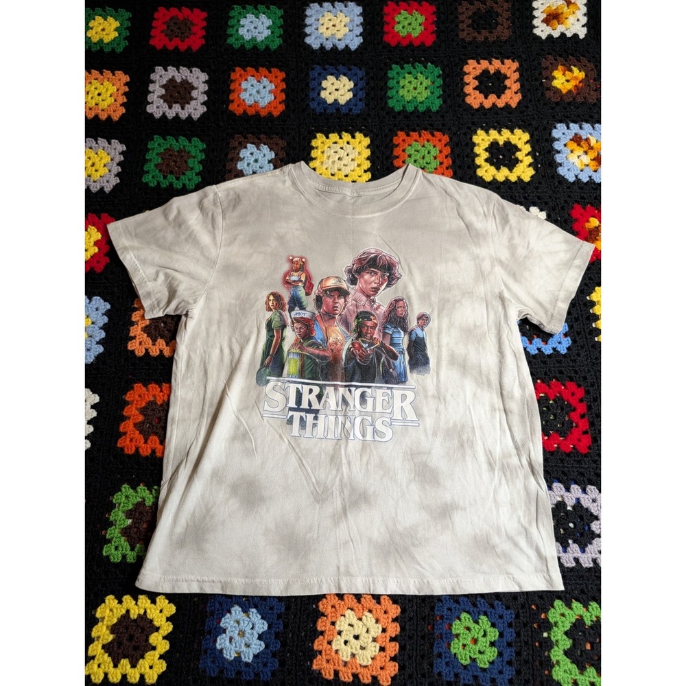 Stranger Things T-Shirt Size Large Short Sleeve Television Shows